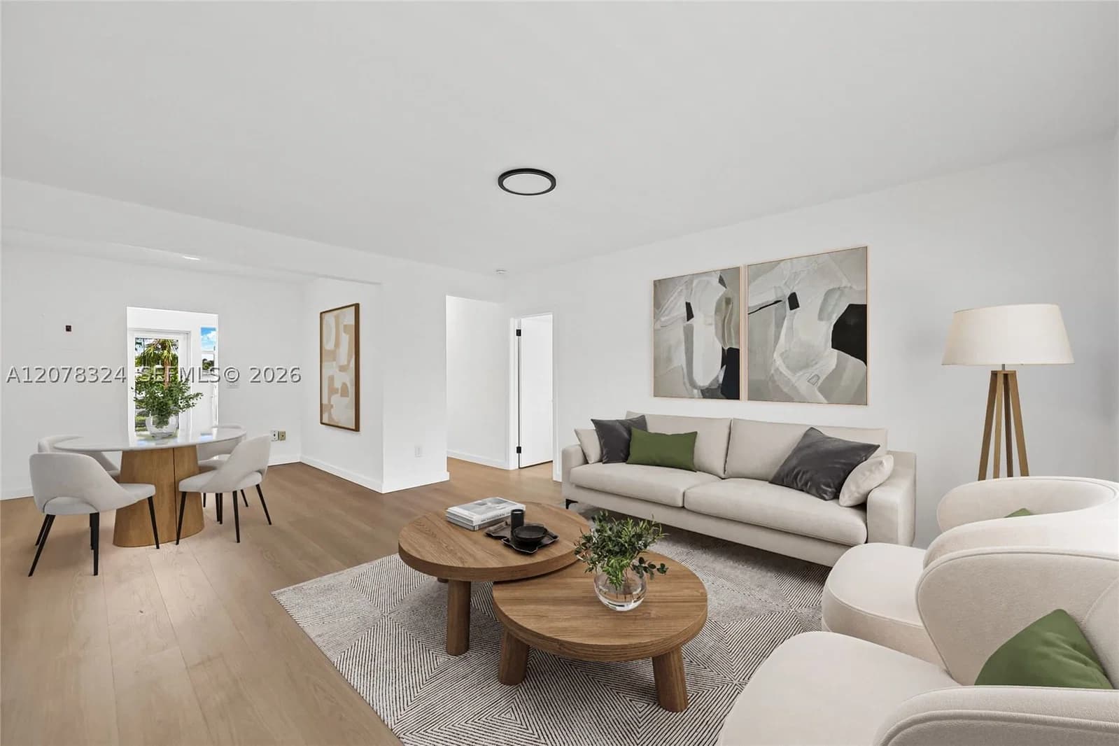 2-bedroom Apartment — 6930 Rue Versailles #31, Miami Beach, FL 33141