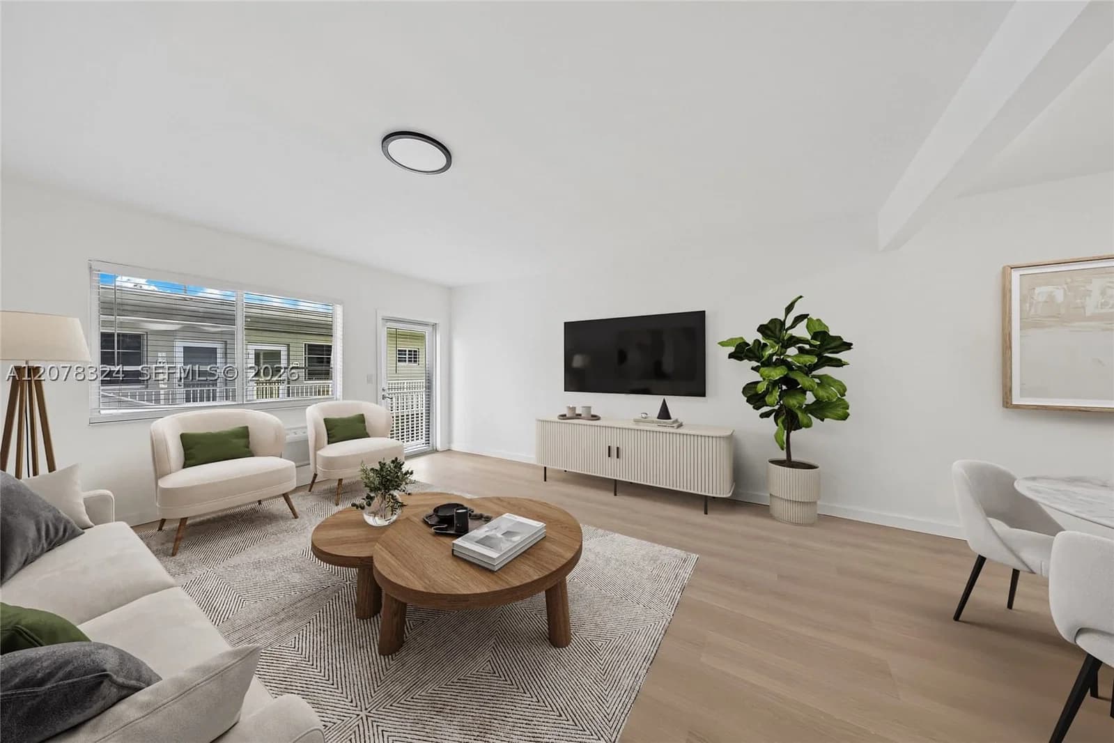 2-bedroom Apartment — 6930 Rue Versailles #31, Miami Beach, FL 33141