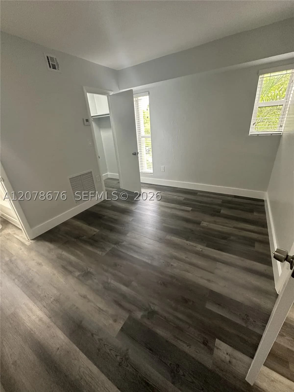 1-bedroom Apartment — 1208 Salzedo St #26, Coral Gables, FL 33134