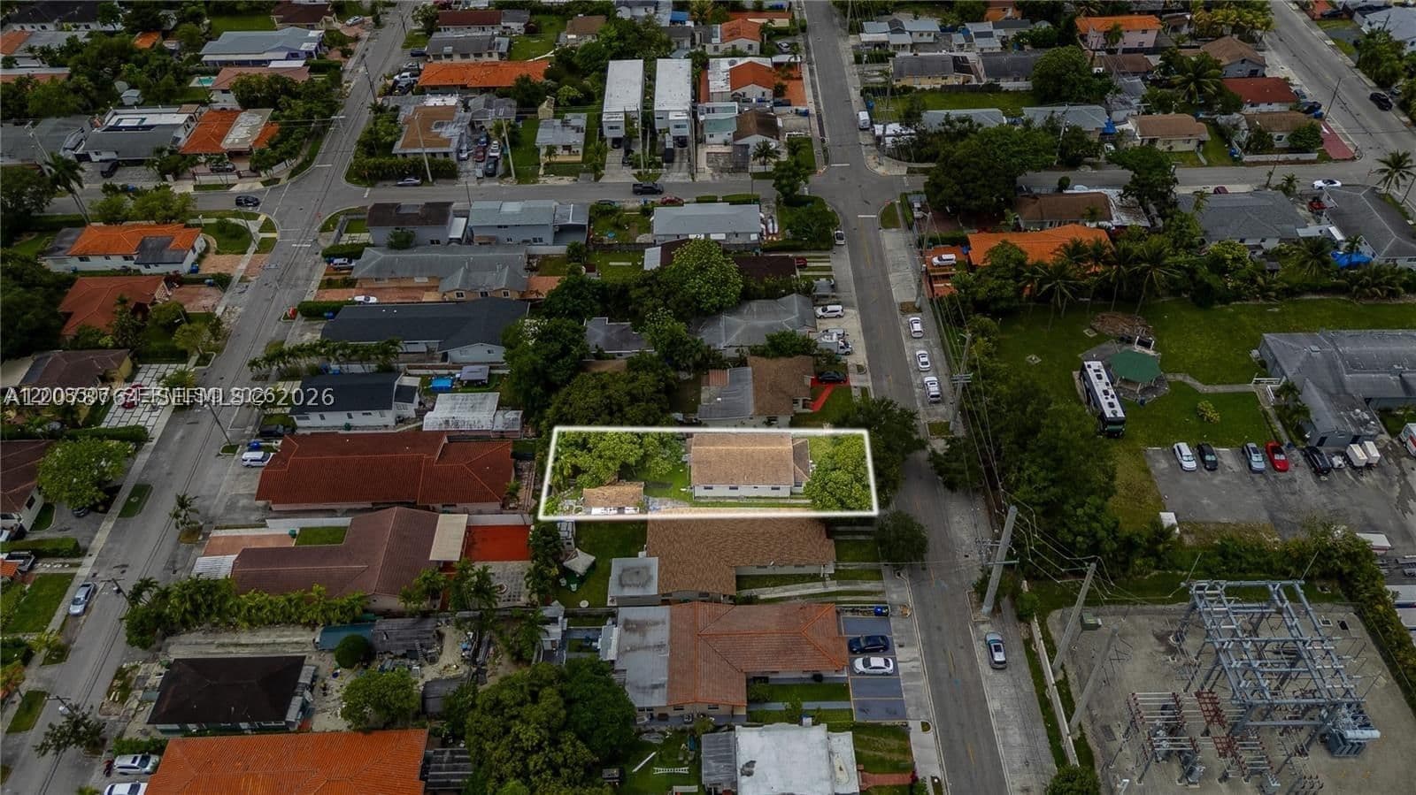Dubleks — 2800 16th Ter, Miami, FL 33145