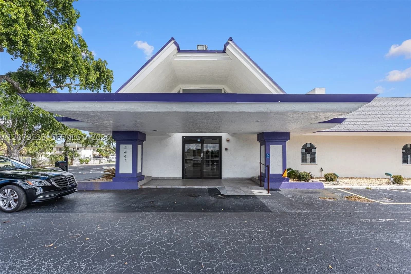 Mülk — 4441 Sunrise Blvd, Plantation, FL 33313