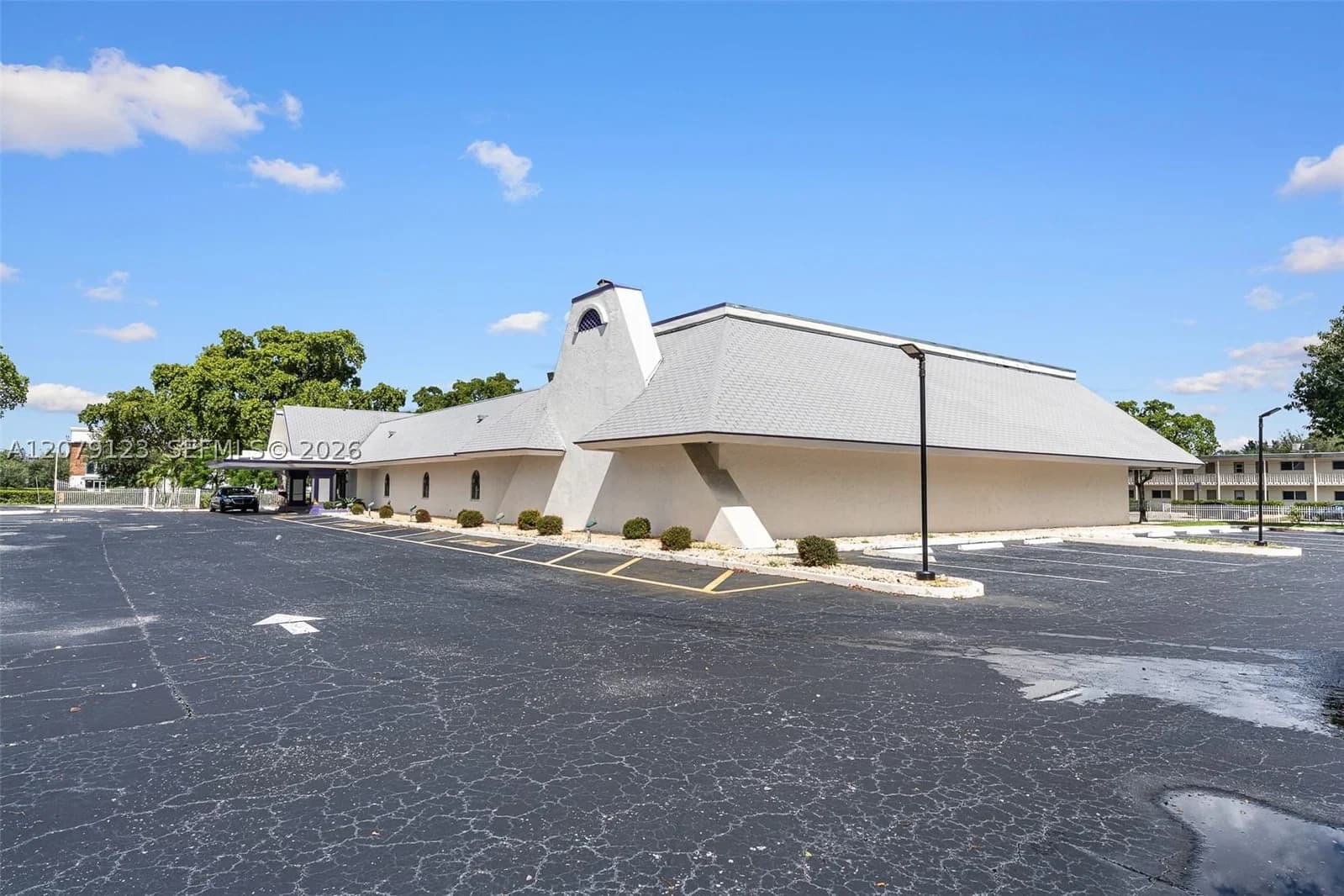 Mülk — 4441 Sunrise Blvd, Plantation, FL 33313