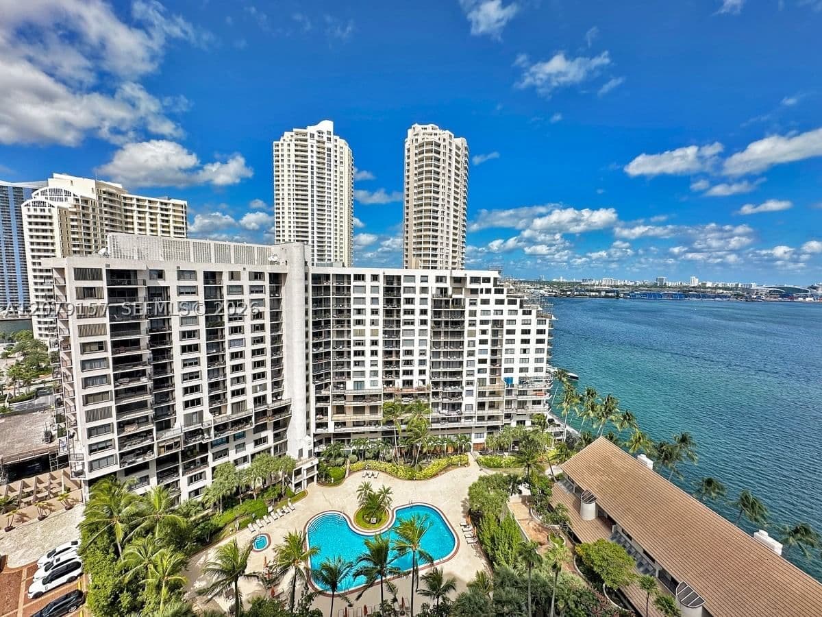 1-bedroom Condo — 540 Brickell Key Dr #218, Miami, FL 33131