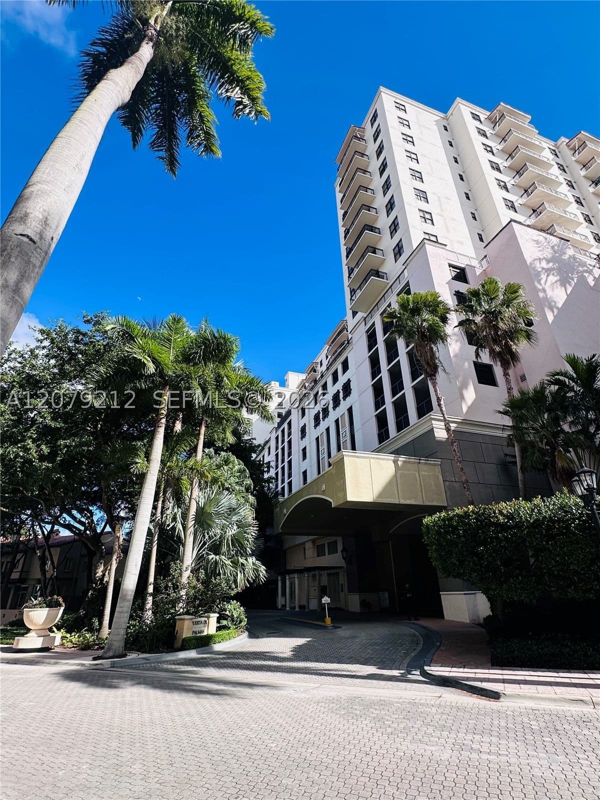 1+1 Condo — 888 Douglas Rd #1512, Coral Gables, FL 33134