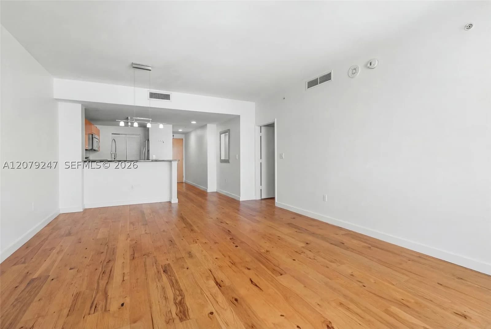 1+1 Condo — 253 2nd St #1007, Miami, FL 33132