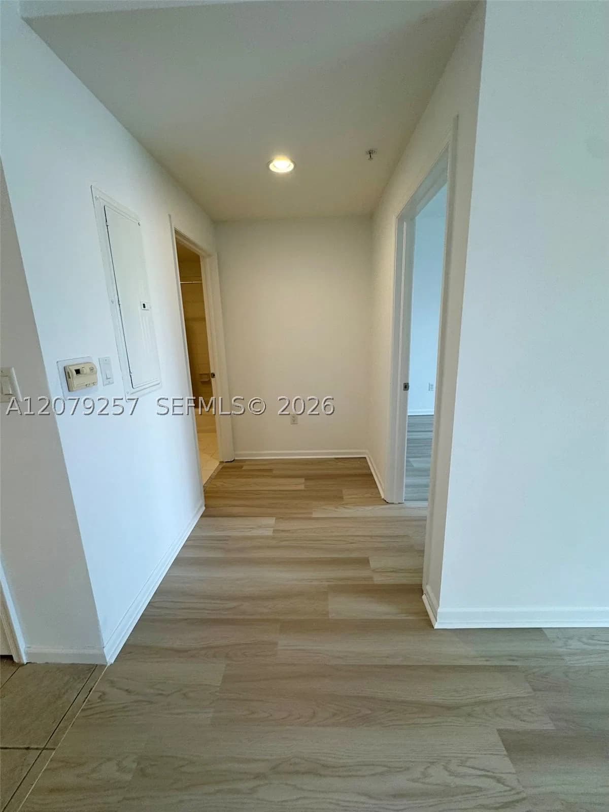 1-bedroom Condo — 10 Aragon Ave #1008, Coral Gables, FL 33134