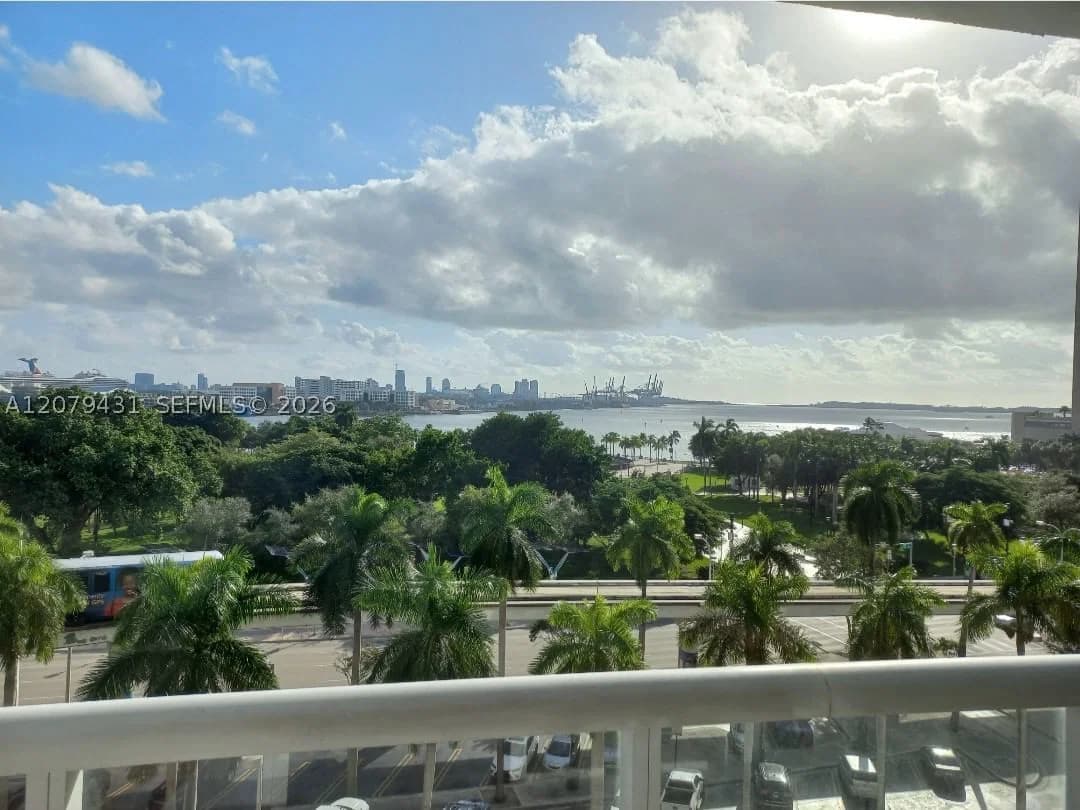 Condo — 50 Biscayne Blvd #707, Miami, FL 33132