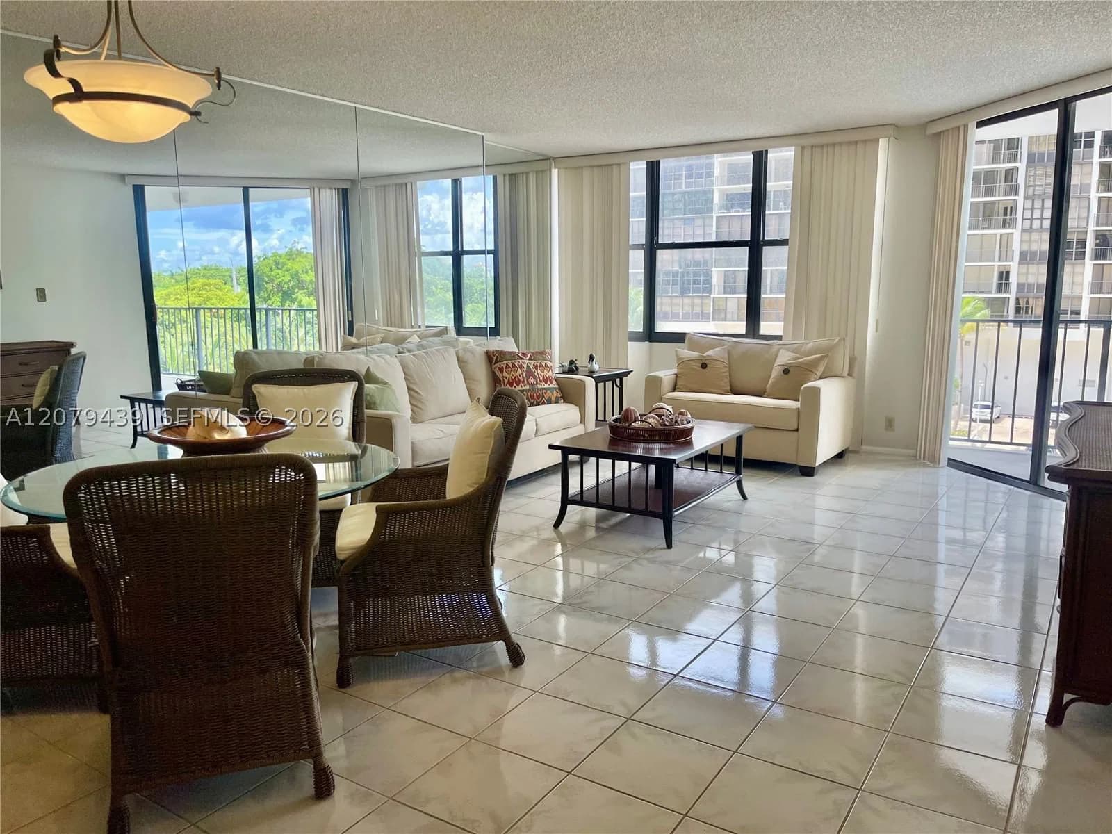 1+1 Condo — 1901 Brickell Ave #B506, Miami, FL 33129