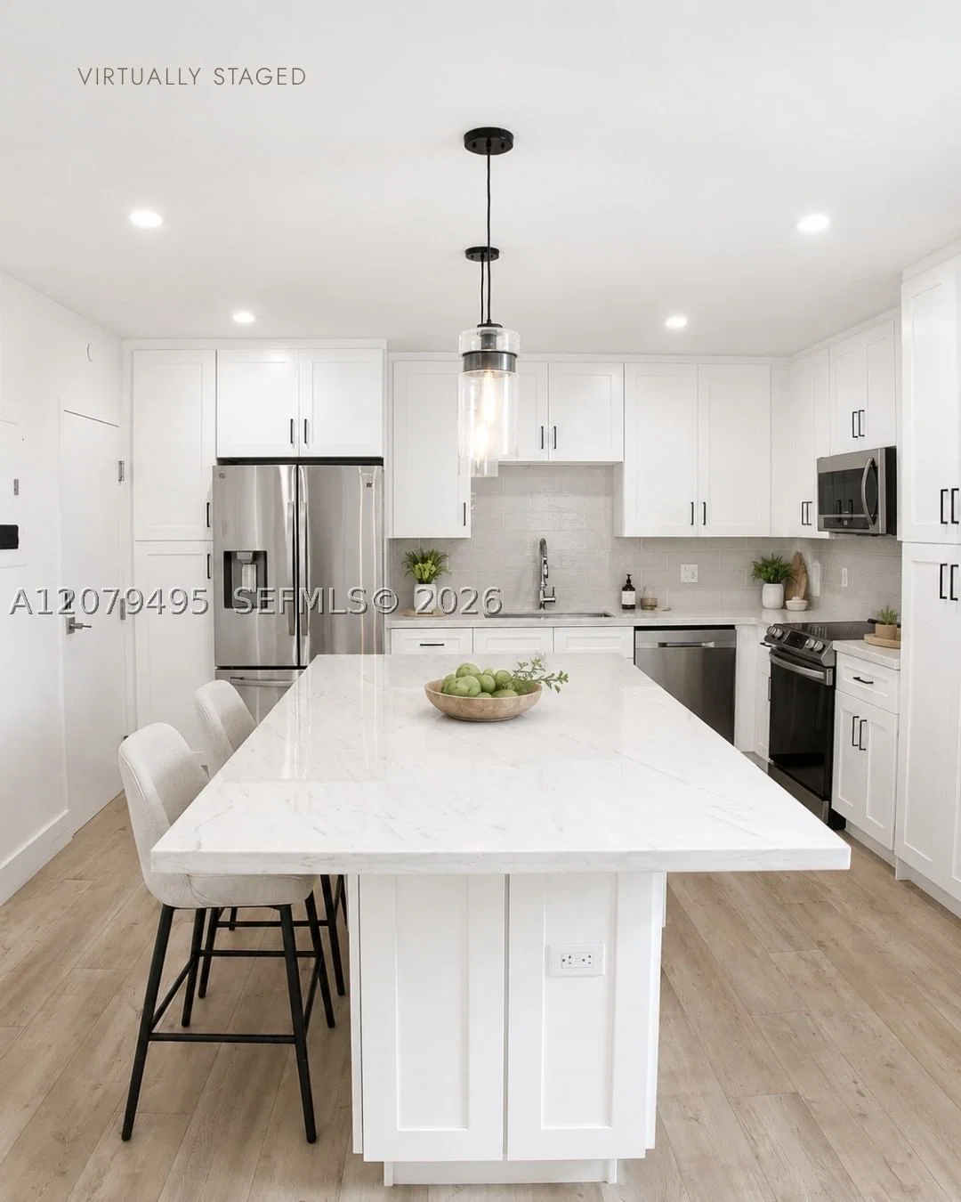 2+1 Condo — 90 Edgewater Dr #1101, Coral Gables, FL 33133