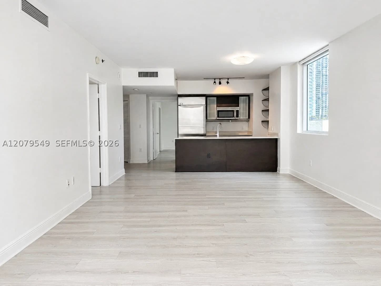 2-bedroom Condo — 55 6th St #1510, Miami, FL 33131