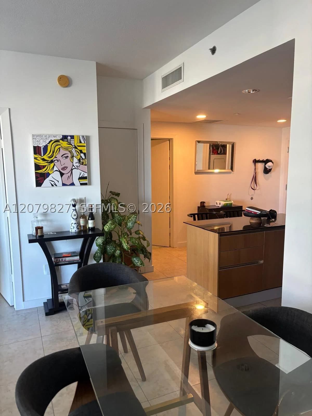1-bedroom Condo — 1050 Brickell Ave #2008, Miami, FL 33131