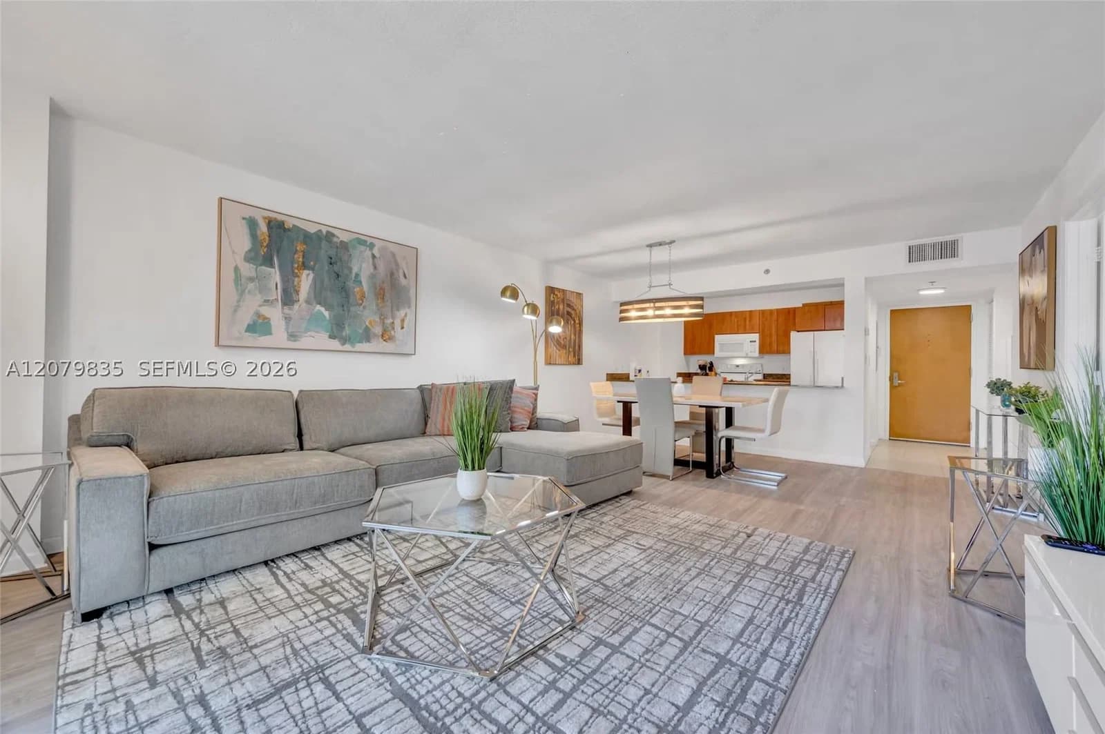 1+1 Condo — 1200 Brickell Bay Dr #2904, Miami, FL 33131