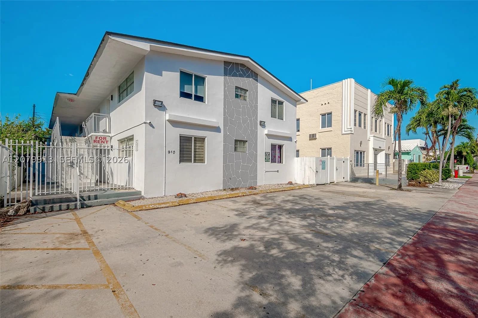 2-bedroom Apartment — 6910 Bay Dr #6, Miami Beach, FL 33141
