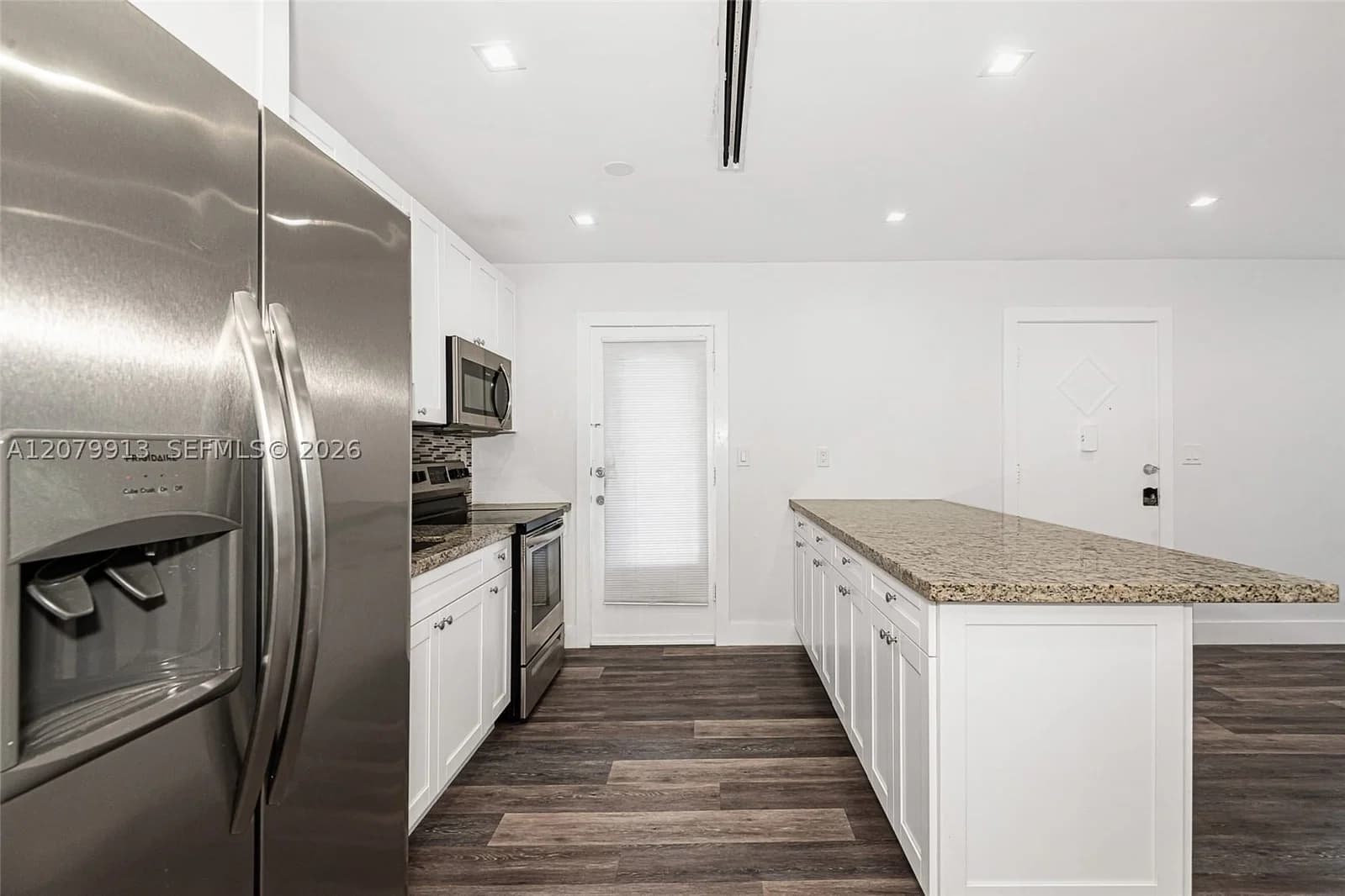 2-bedroom Apartment — 6910 Bay Dr #6, Miami Beach, FL 33141
