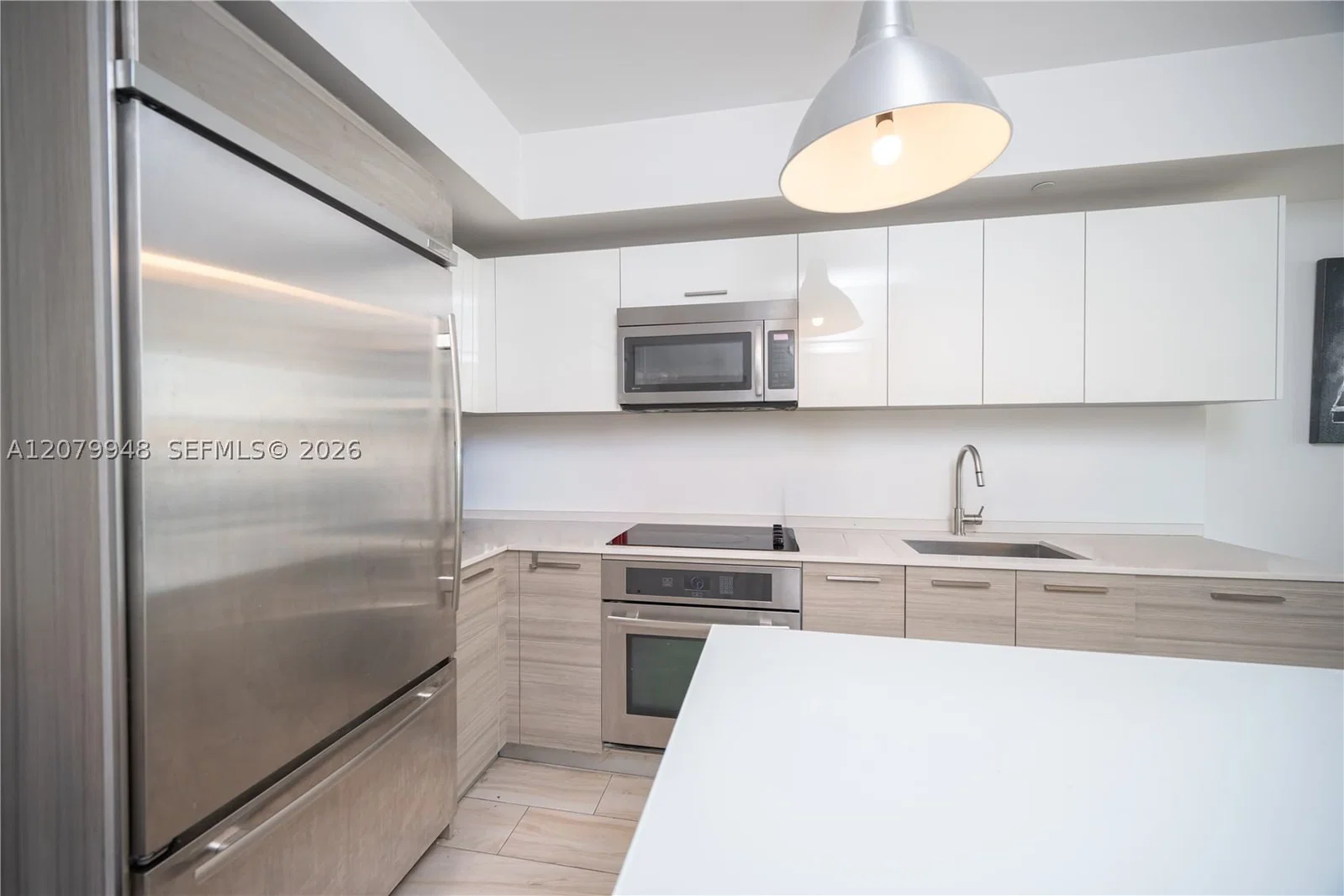 1-bedroom Condo — 1300 Brickell Bay Dr #710, Miami, FL 33131