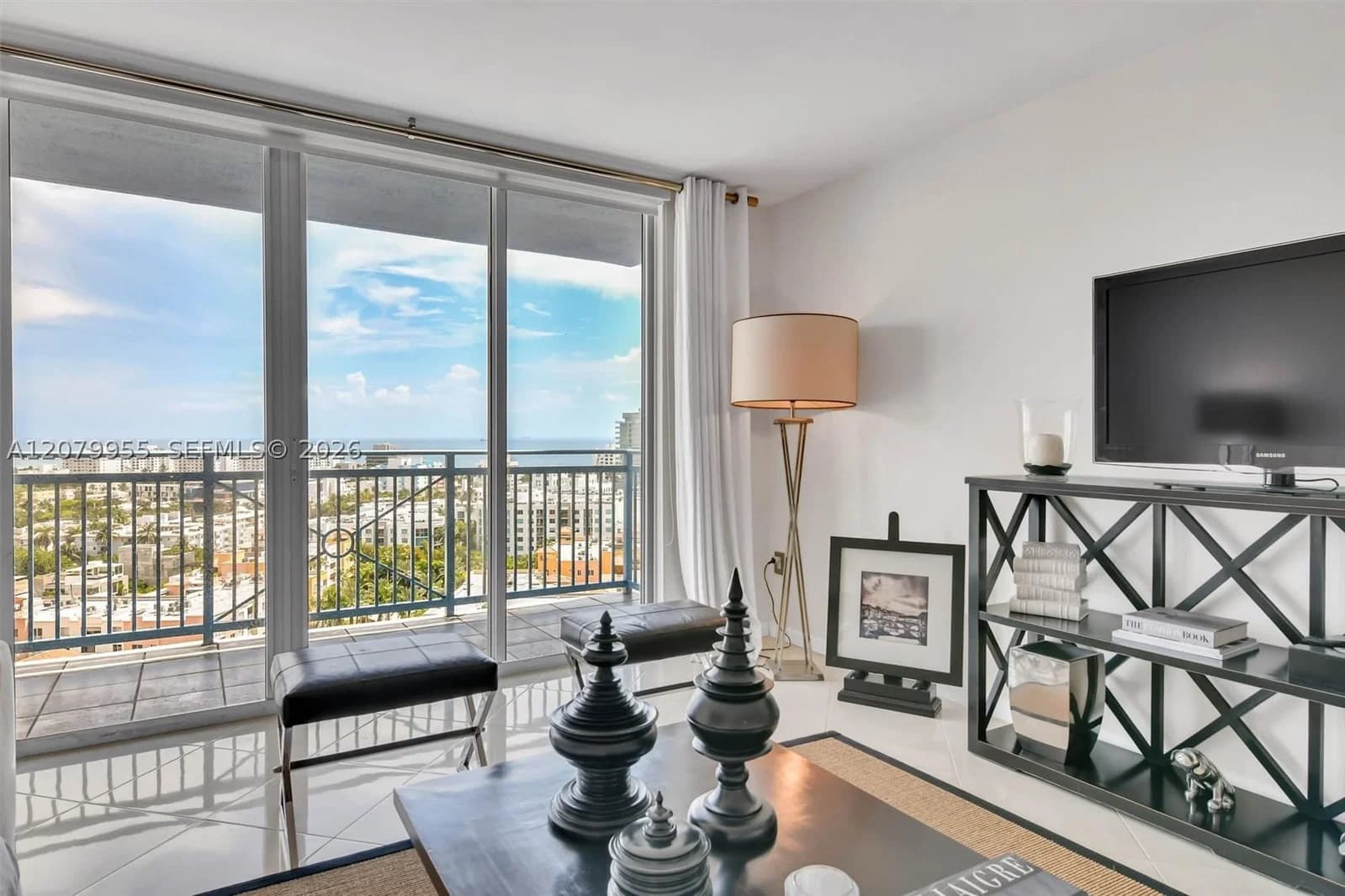2+1 Condo — 90 Alton Rd #1809, Miami Beach, FL 33139