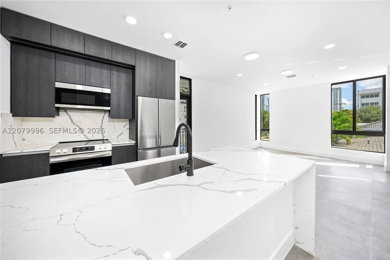 3+1 Townhouse — 526 2nd St #1, Miami, FL 33130