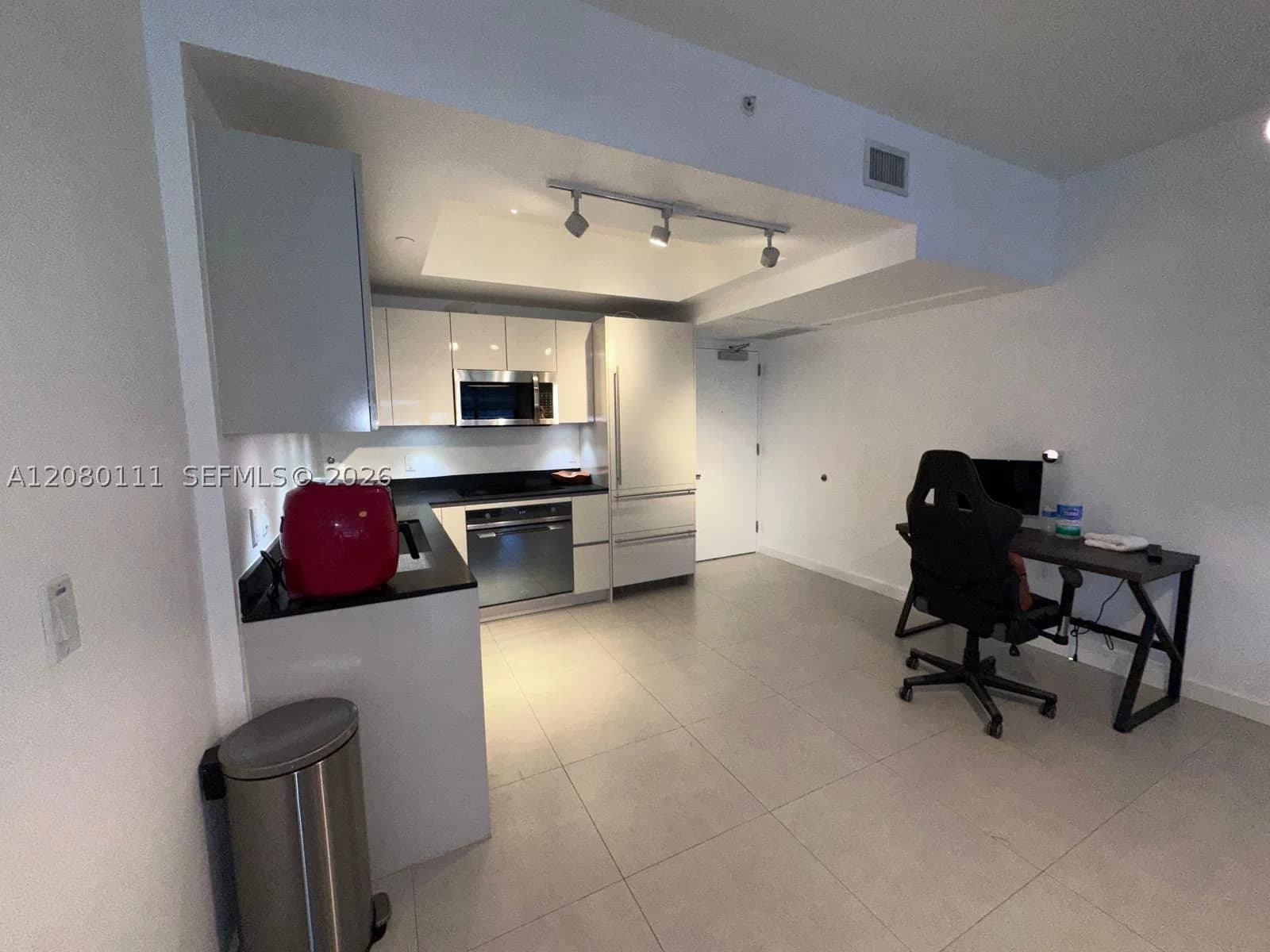 1+1 Condo — 1010 Brickell Ave #4507, Miami, FL 33131