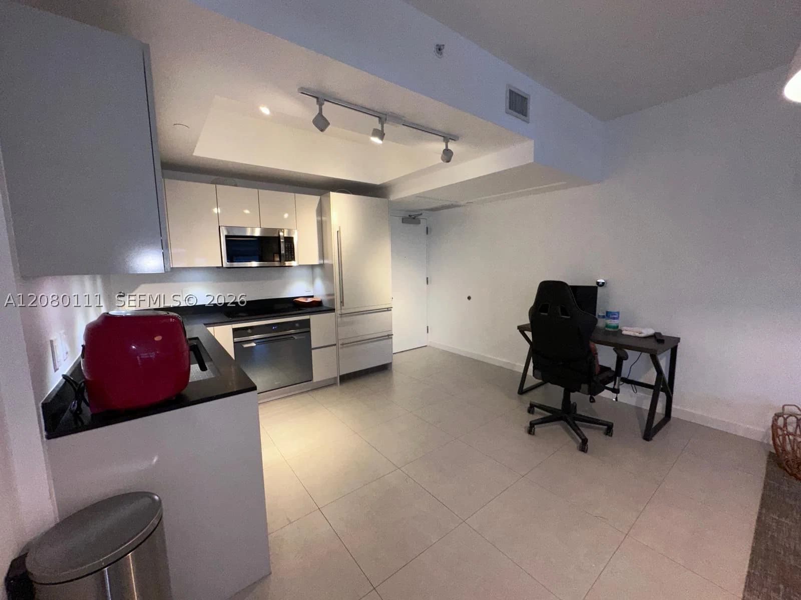 1+1 Condo — 1010 Brickell Ave #4507, Miami, FL 33131