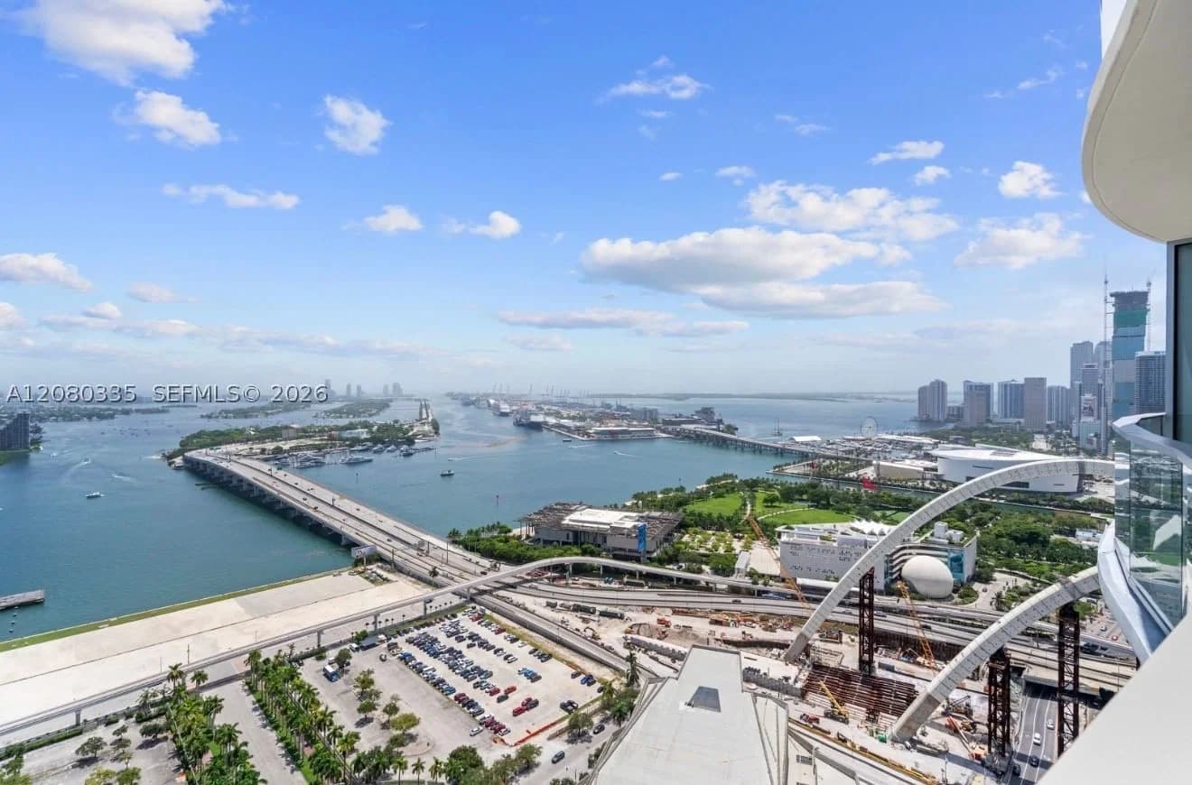 2-bedroom Condo — 1400 biscayne #3805, Miami, FL 33132