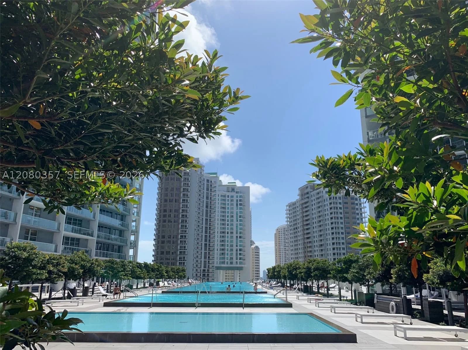 1+1 Condo — 485 Brickell Ave #2606, Miami, FL 33131