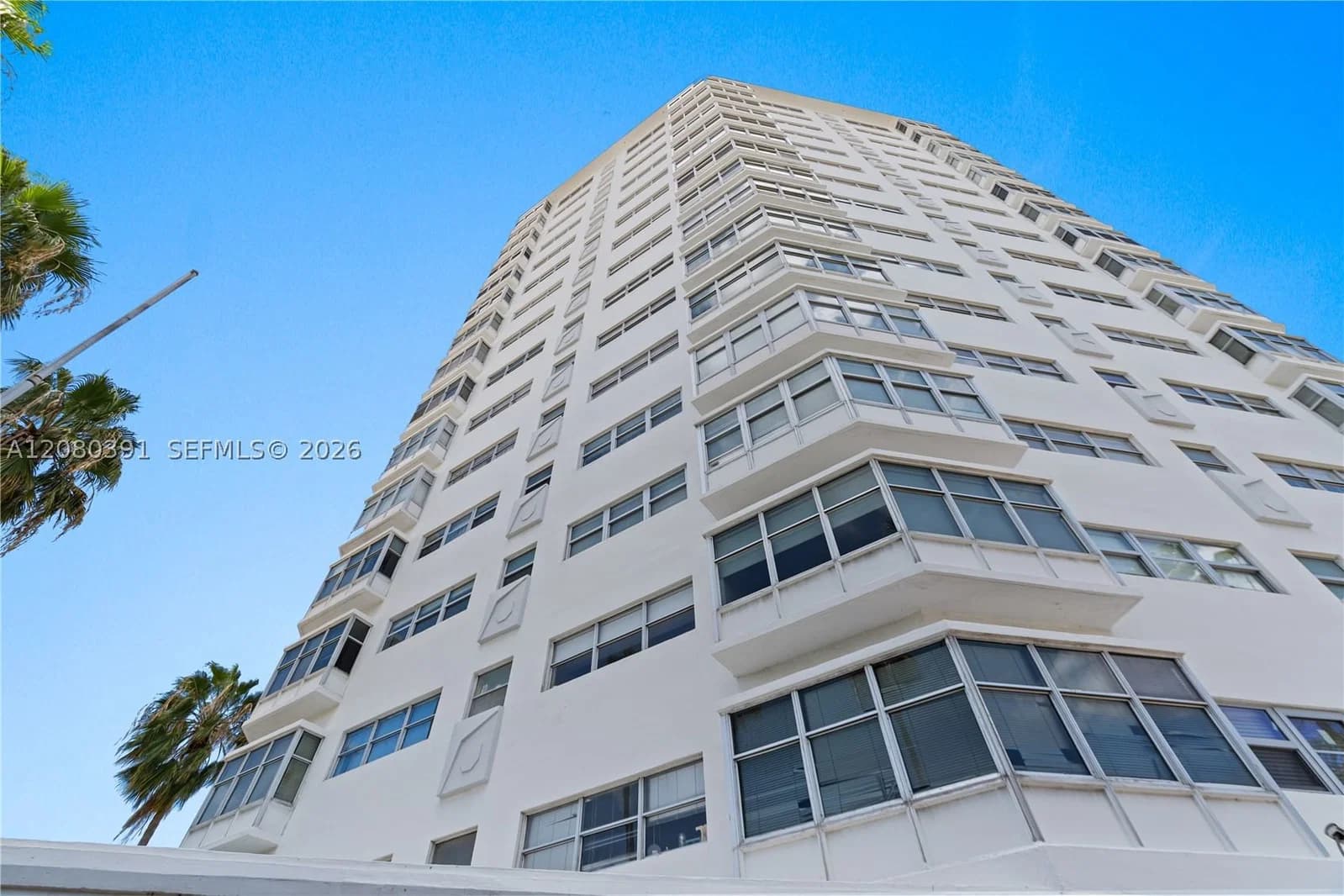 1-bedroom Condo — 1881 Washington Ave #4G, Miami Beach, FL 33139