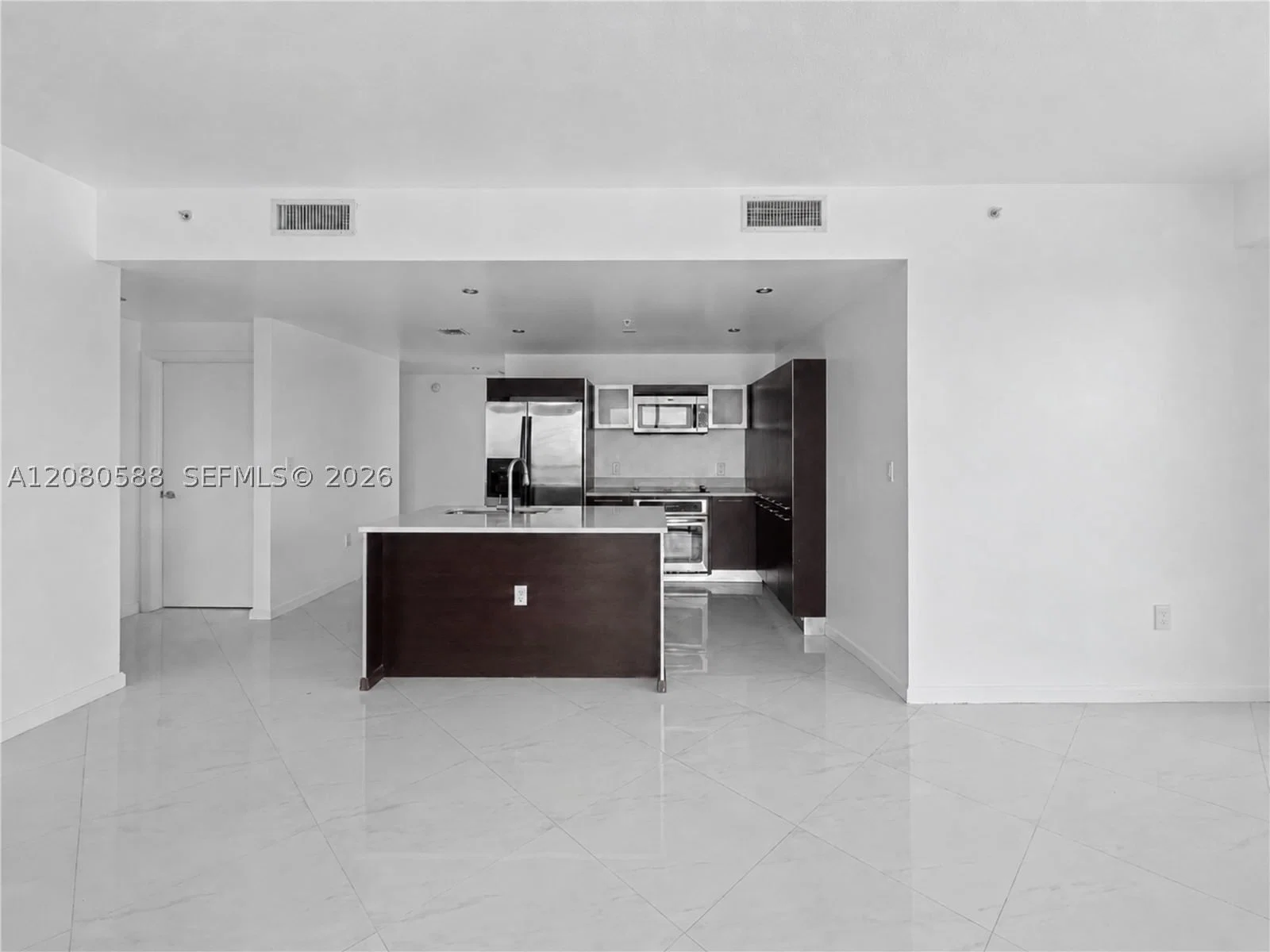 2+1 Condo — 1900 Bayshore Dr #3911, Miami, FL 33132