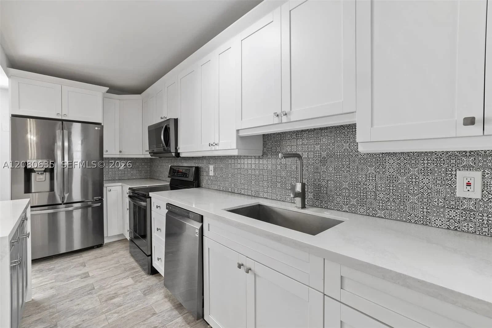 1+1 Condo — 1340 Lincoln Rd #208, Miami Beach, FL 33139