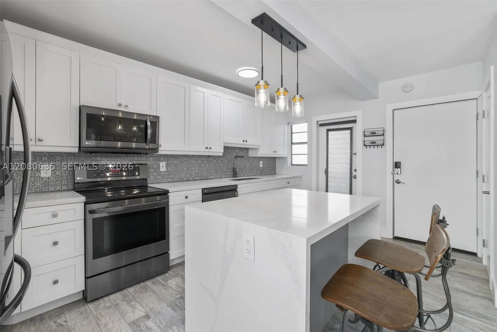 1+1 Condo — 1340 Lincoln Rd #208, Miami Beach, FL 33139