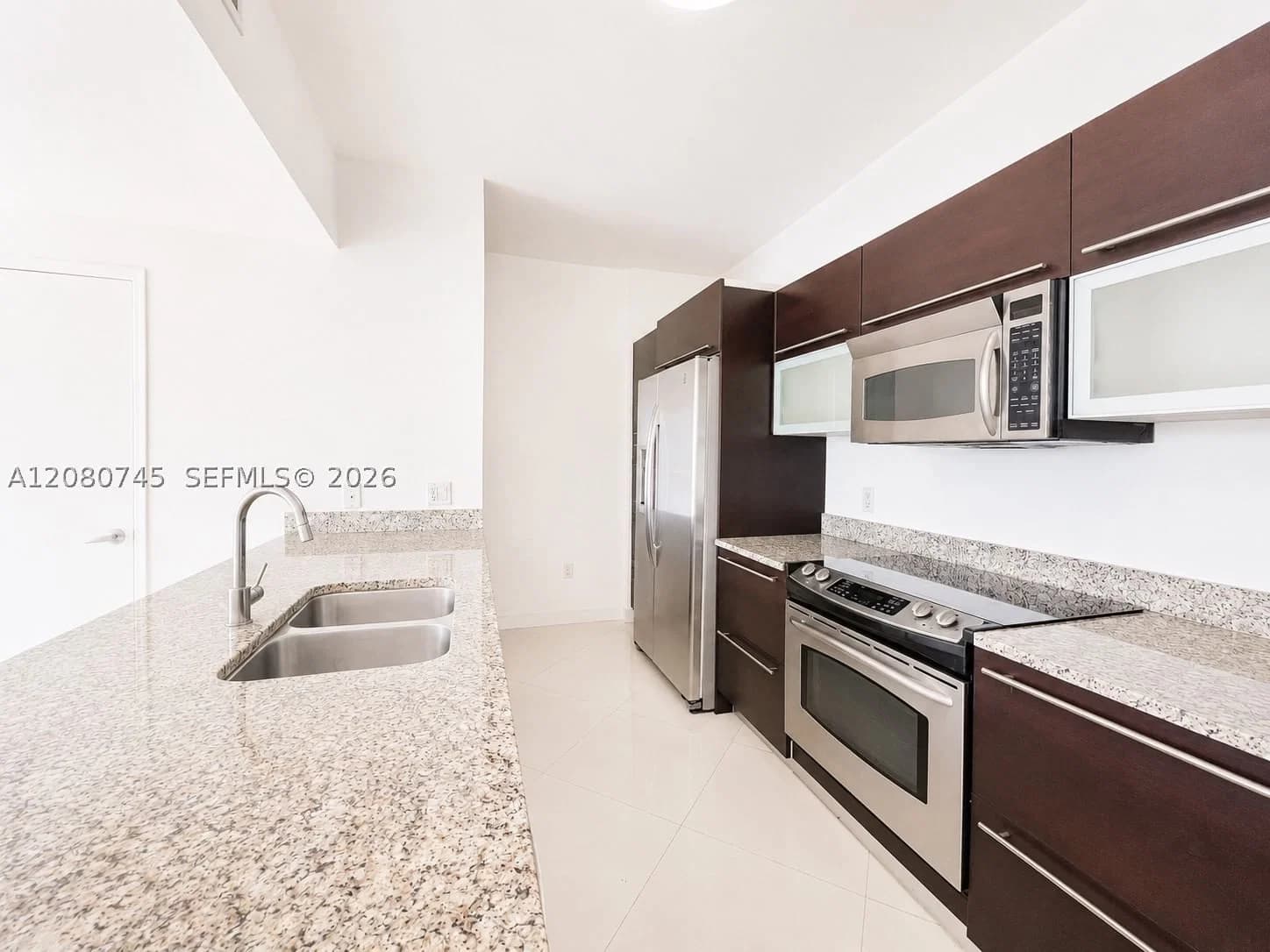 2-bedroom Condo — 951 Brickell Ave #2407, Miami, FL 33131
