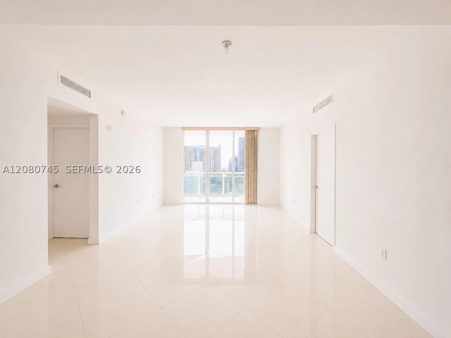 2-bedroom Condo — 951 Brickell Ave #2407, Miami, FL 33131