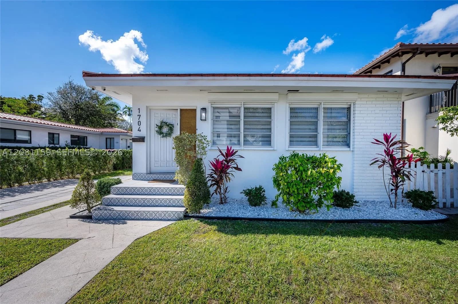 Dubleks — 1704 Le Jeune Rd, Coral Gables, FL 33134