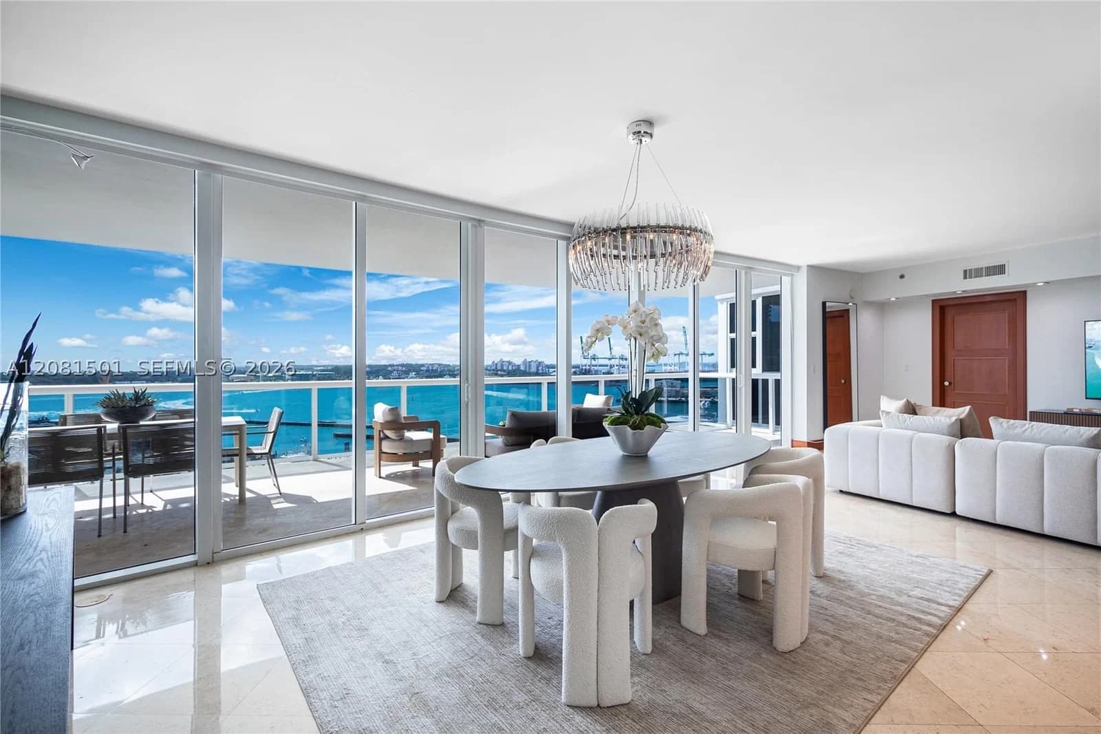 3-bedroom Condo — 400 Alton Rd #1106, Miami Beach, FL 33139