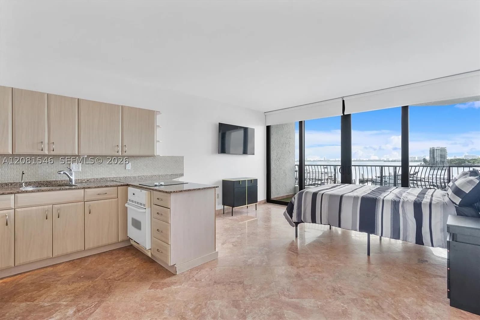 Condo — 555 15th St #515, Miami, FL 33132