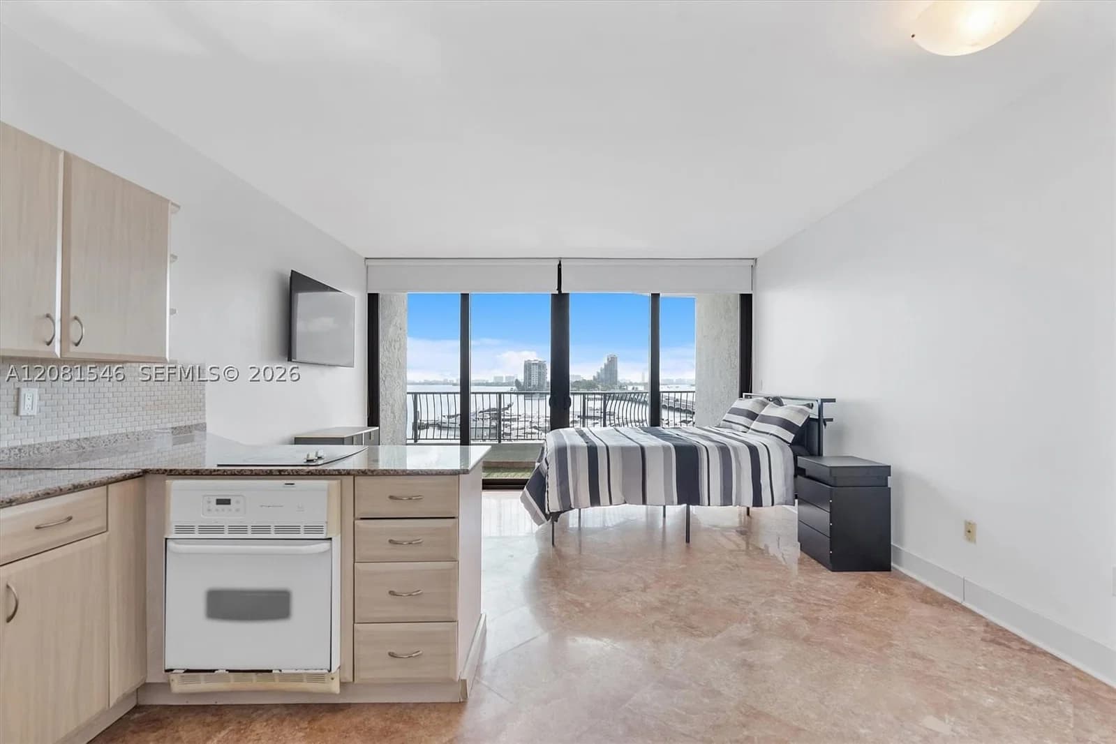 Condo — 555 15th St #515, Miami, FL 33132