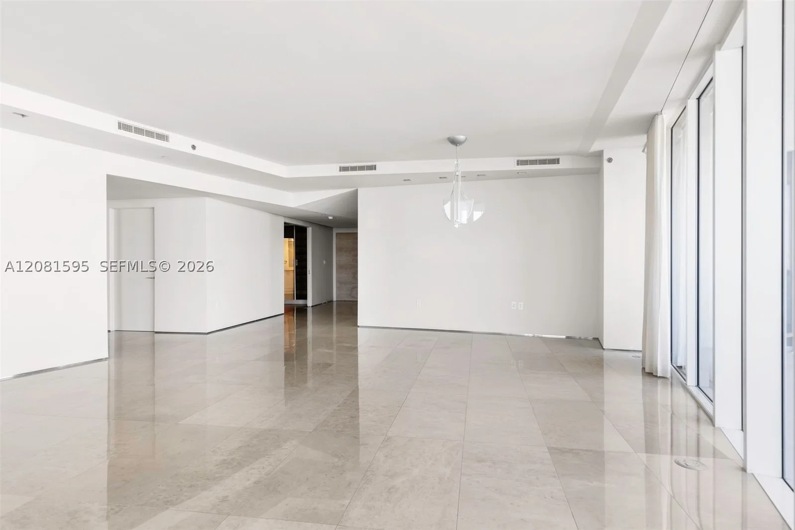 4+1 Condo — 400 Alton Rd #2101, Miami Beach, FL 33139