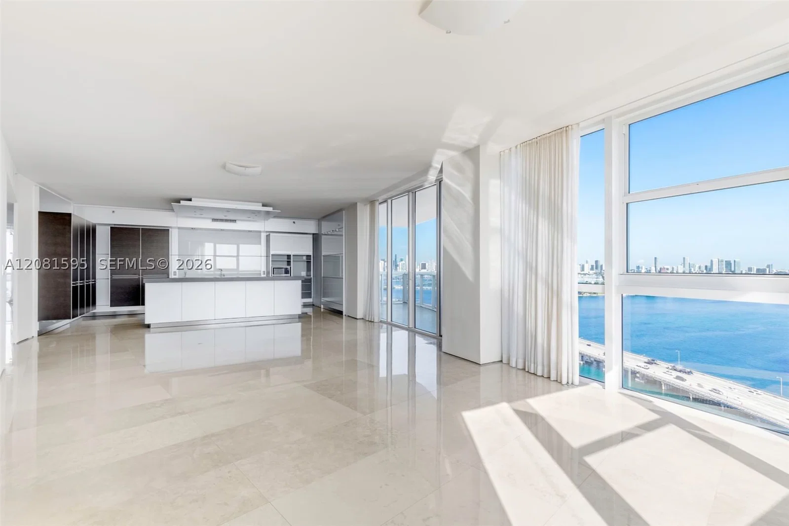 4+1 Condo — 400 Alton Rd #2101, Miami Beach, FL 33139