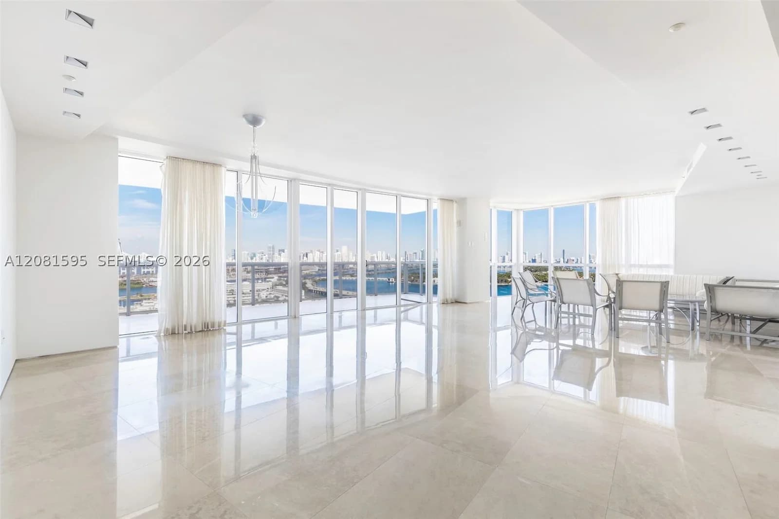 4+1 Condo — 400 Alton Rd #2101, Miami Beach, FL 33139