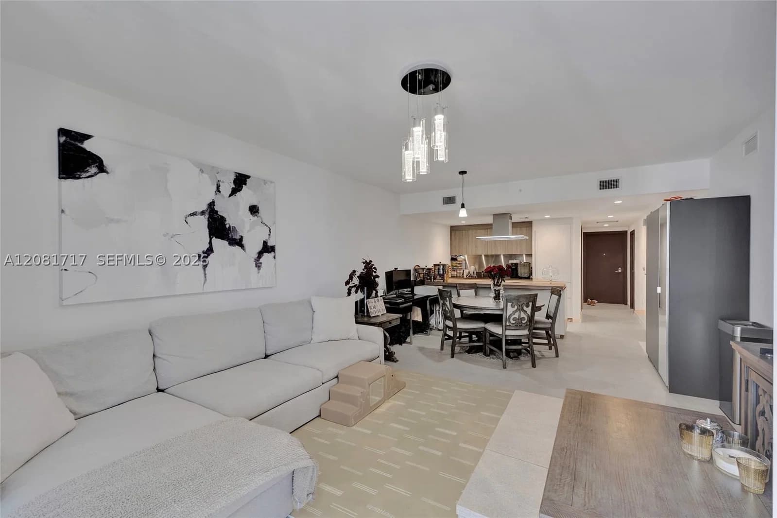 1-bedroom Condo — 1000 Brickell Plz #3105, Miami, FL 33131