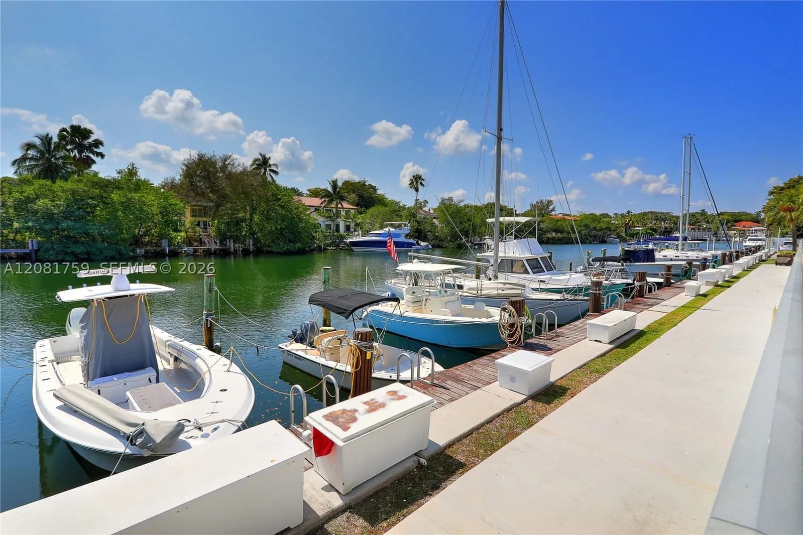 1+1 Condo — 100 Edgewater Dr #305, Coral Gables, FL 33133