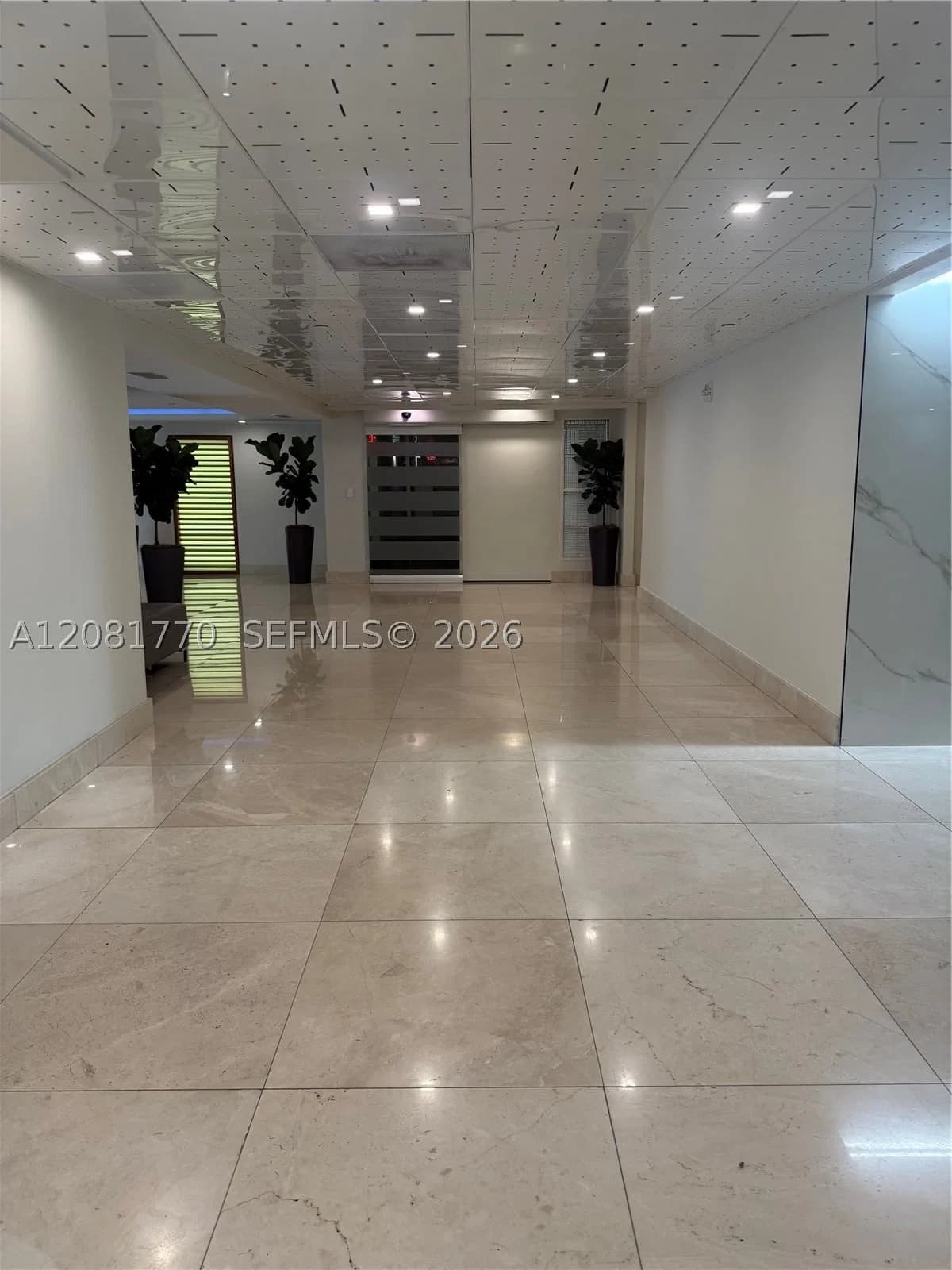 1-bedroom Condo — 540 Brickell Key Dr #726, Miami, FL 33131