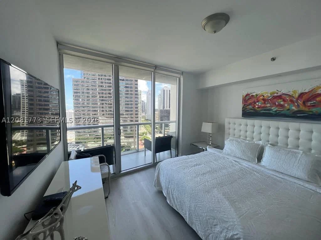 2-bedroom Condo — 485 Brickell Ave #2109, Miami, FL 33131