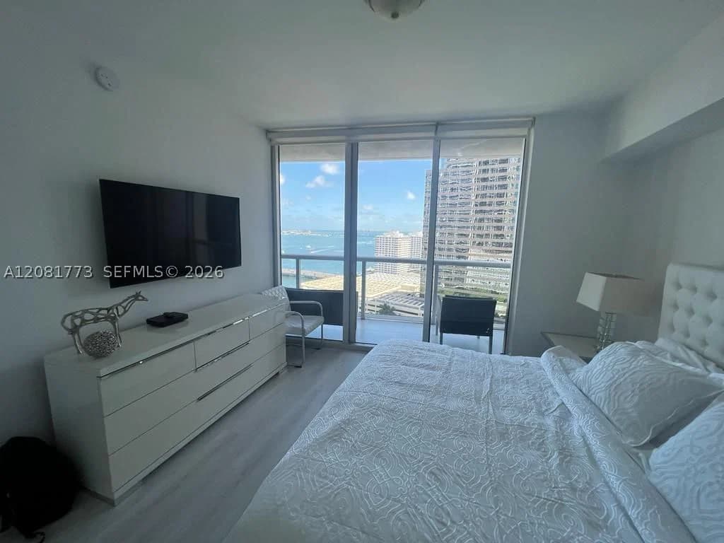2+1 Condo — 485 Brickell Ave #2109, Miami, FL 33131