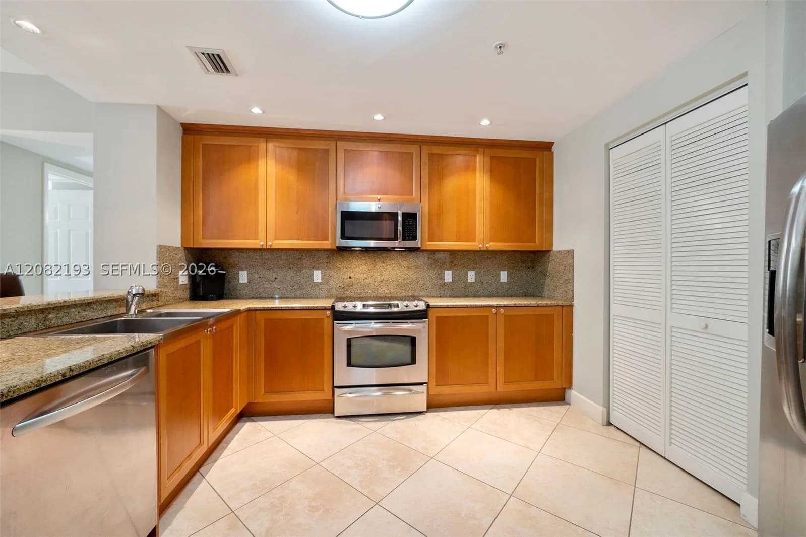 2+1 Condo — 55 Merrick Way #717, Coral Gables, FL 33134
