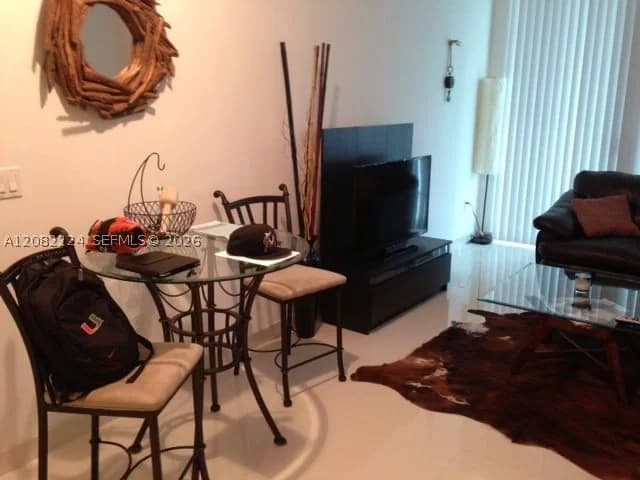 1-bedroom Condo — 218 14th St #2108, Miami, FL 33131