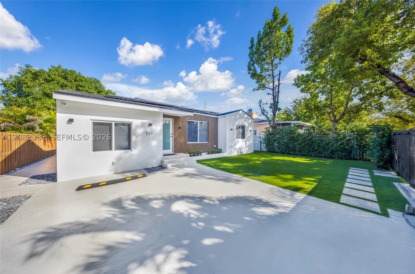 5+1 Müstakil ev — 511 48th St, Miami, FL 33127