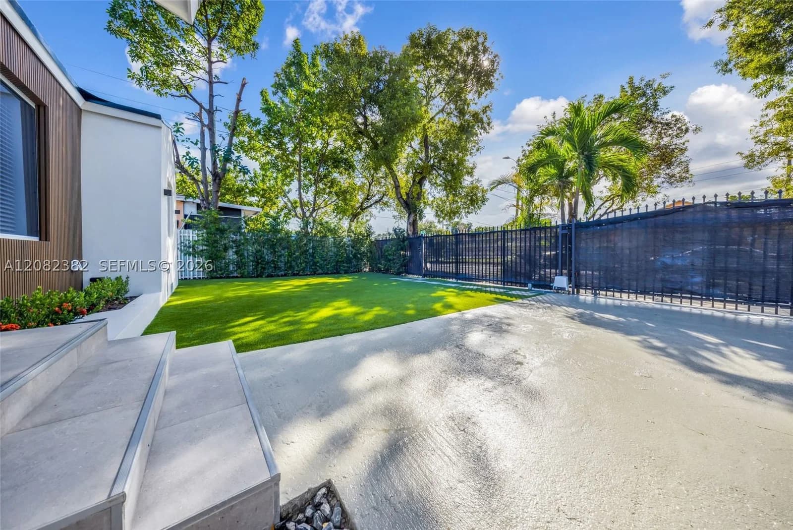 5+1 Müstakil ev — 511 48th St, Miami, FL 33127