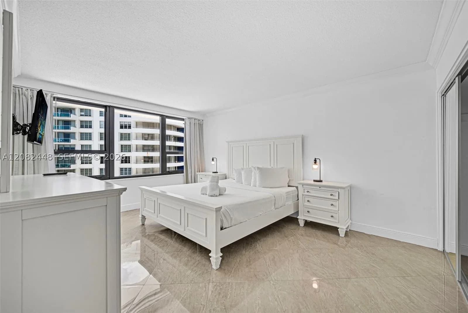 2+1 Condo — 5225 Collins Ave #1015, Miami Beach, FL 33140