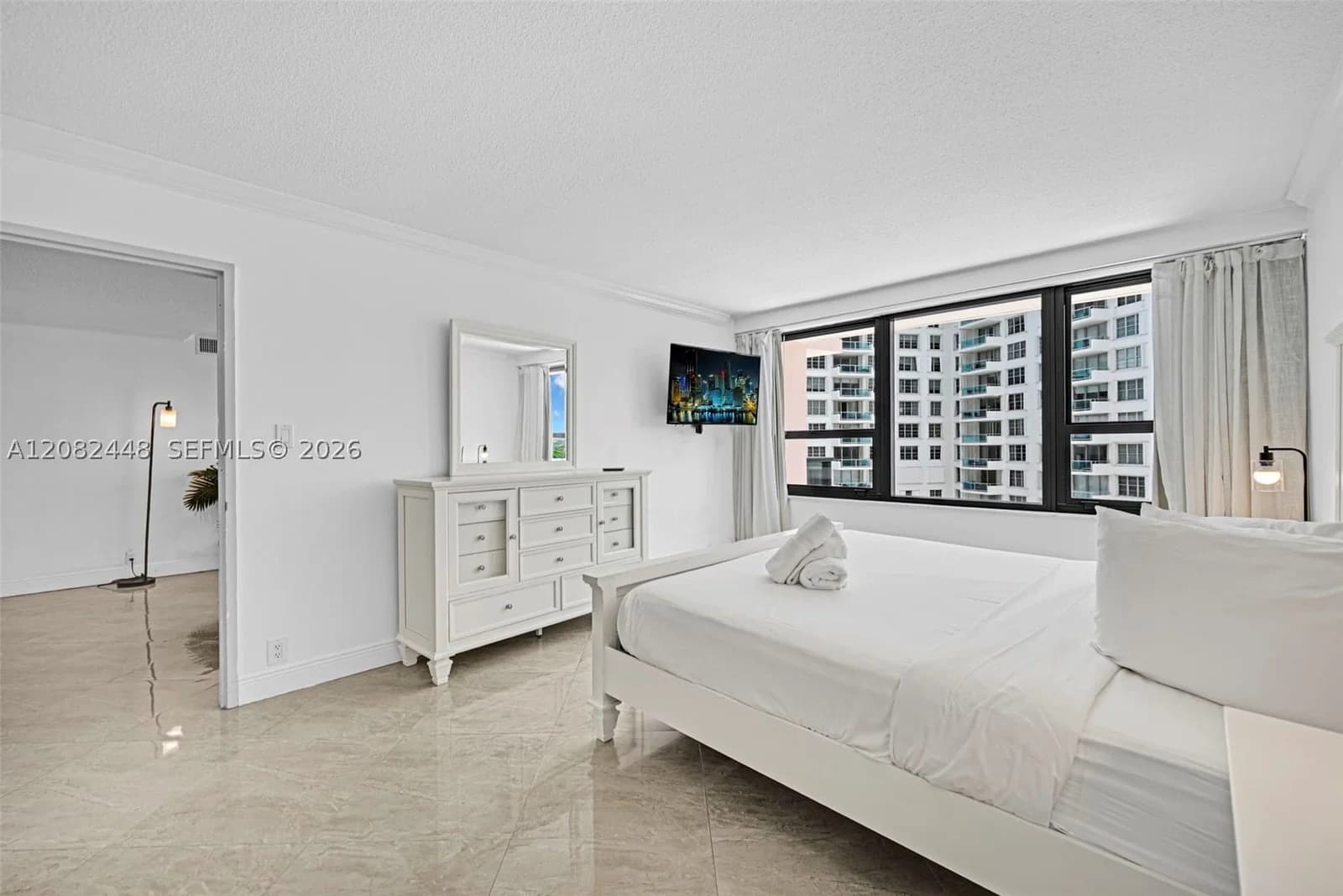 2+1 Condo — 5225 Collins Ave #1015, Miami Beach, FL 33140