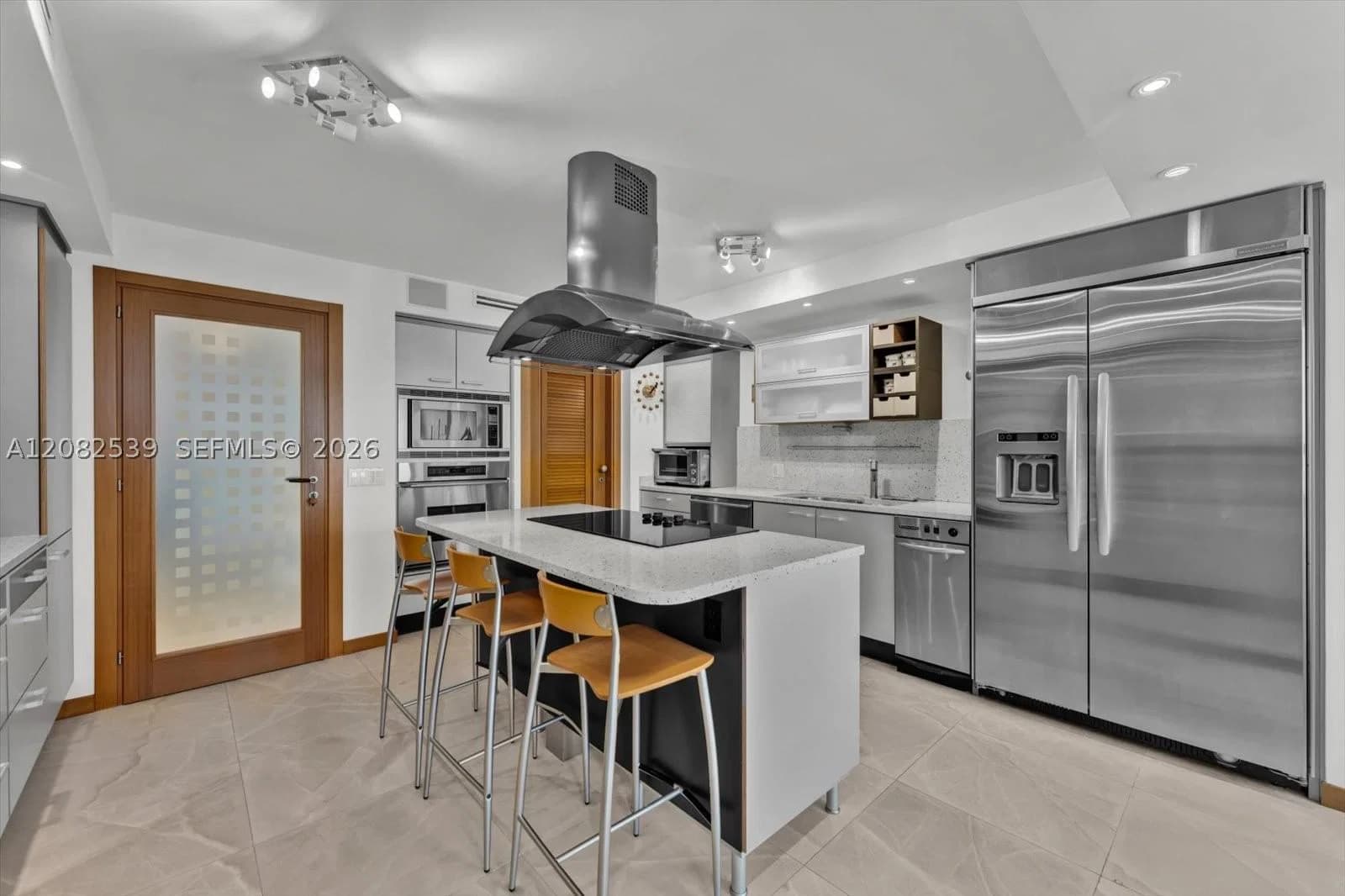 3+1 Condo — 2 Grove Isle Dr #B1709, Miami, FL 33133